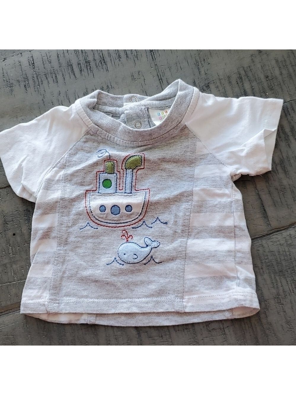 Absorba tshirt size 0 to 3 months